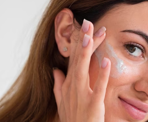 ¿Sabes cómo cuidar tu contorno de ojos?
